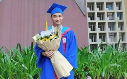 Ước mơ kép của bác sĩ nội trú mang áo blouse trắng cùng màu áo xanh sĩ quan dự bị