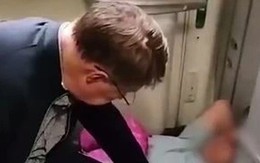 Bộ trưởng Y tế Nga cấp cứu nam hành khách trên chuyến bay đến Việt Nam