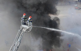 400 người diễn tập chữa cháy quy mô lớn tại kho hóa chất