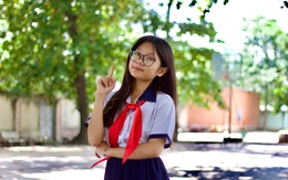 Cháu gái gom phế liệu bán để mời bà ngoại từng tải đạn, đào hào đi xem phim Mưa đỏ