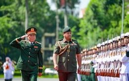 Đại tướng Nguyễn Tân Cương hội đàm với Tư lệnh Quân đội Hoàng gia Brunei