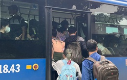 Thêm tuyến xe buýt 605 phục vụ sinh viên đi lại nội khu Đại học Quốc gia từ 19-9