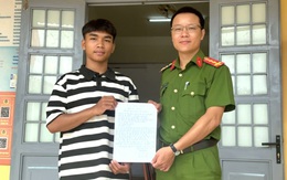 Xúc động khi xem phim Mưa đỏ, bạn trẻ tình nguyện tham gia nghĩa vụ công an