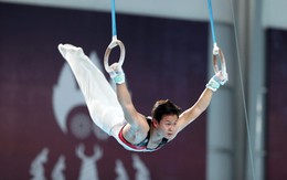 Khánh Phong bỏ dở Giải thể dục dụng cụ vô địch quốc gia về chịu tang ba