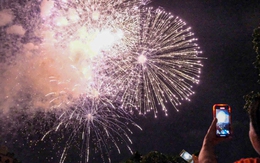 Hà Nội tắc đường sau màn bắn pháo hoa mừng Quốc khánh 2-9