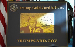 Ông Trump ra mắt 'thẻ vàng' 1 triệu USD cho người giàu muốn nhập cư Mỹ
