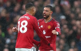 Man United đánh bại Chelsea trong trận cầu có 2 thẻ đỏ