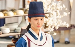 Ngự trù của bạo chúa bị tố xuyên tạc lịch sử, tác giả nói gì?