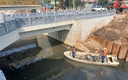 Nước từ Nhà máy xử lý nước thải Yên Xá chính thức đổ vào để 'hồi sinh' sông Tô Lịch