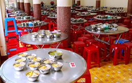 Kiểm tra nguồn gốc nguyên liệu bếp ăn bán trú các trường ở phường Xuân Hương - Đà Lạt