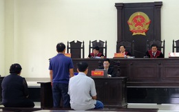 Hiệu trưởng làm hợp đồng khống sửa chữa trường để tham ô được giảm án