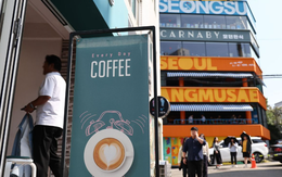 Thành phố ở Seoul chi tiền khuyến khích các cửa hàng đổi biển hiệu thành tiếng Hàn