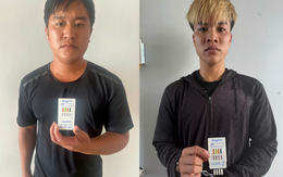 Tạm giữ hình sự hai người dùng súng bắn vỡ kính nhiều ô tô trên cao tốc