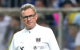 Cựu HLV Man United nhập viện lần thứ 3 vì biến chứng sau phẫu thuật