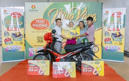 Bà con nông dân hào hứng tham gia chương trình Mùa Vàng Thắng Lớn 2025