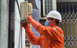 Công tơ đang hoạt động, vì sao điện lực TP.HCM lại thay mới?