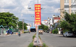 Hàng xóm đậu xe chắn cửa nhà còn thách 'đường Nhà nước, muốn đậu sao thì đậu', giải quyết cách nào?