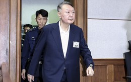 Cựu Tổng thống Hàn Quốc Yoon Suk Yeol xuất hiện tiều tụy tại tòa