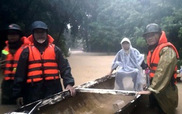 Một phụ nữ ở Huế mất liên lạc do lũ cuốn