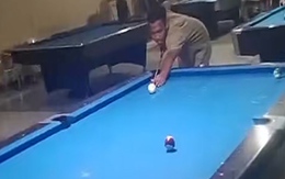 Tình huống bida độc lạ nhất quả đất