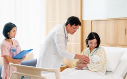 Bệnh viện AIH đạt 'Bệnh viện thực hành nuôi con bằng sữa mẹ xuất sắc'