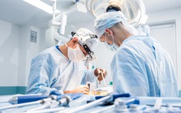 Trung Quốc phát triển thủy tinh sinh học giúp xương tự chữa lành