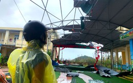 Phó hiệu trưởng bàng hoàng chứng kiến ngôi trường tan hoang do bão Bualoi