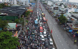 Ngày đầu đi làm sau kỳ nghỉ lễ, hàng ngàn xe ùn ứ tại vòng xoay cầu Bình Lợi