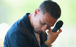 Antony đẫm nước mắt khi trở lại Real Betis