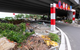 Nhiều gầm cầu ở TP.HCM thành nơi đổ rác nhếch nhác, mất an toàn