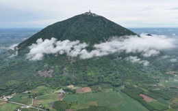 Tạm dừng leo núi, dã ngoại núi Bà Đen từ ngày 1-10 vì thời tiết xấu, nhiều nguy cơ lở đất, đá lăn