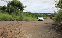 Đường ở Lâm Đồng nằm chờ sửa chữa hơn 10 năm