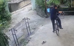 Bé trai gặp 'kiếp nạn' ngày đầu tiên đi học