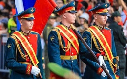 Khối trưởng Nga cảm ơn người dân Việt Nam, muốn ôm từng người và chụp ảnh lưu niệm