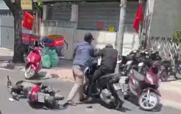Xác minh clip người đàn ông đánh tới tấp người đi xe máy ở phường Tân Định