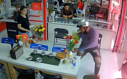 Gia chủ ngơ ngác vì chưa kịp thắp hương, cô hồn đã giật mất đồ cúng