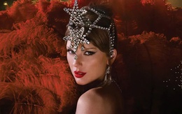 500 siêu thị ở Mỹ mở bán album The life of a showgirl của Taylor Swift lúc nửa đêm