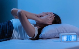 Mất ngủ thường xuyên, bệnh tưởng dễ chữa nhưng thực tế bào mòn sức khỏe