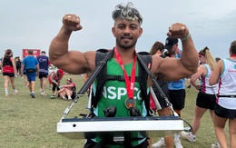 DJ Shakeil Luciano mang ‘sân khấu di động’ chạy bán marathon