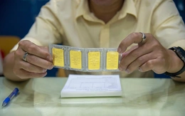 Giá vàng miếng SJC tiến sát 160 triệu đồng/lượng