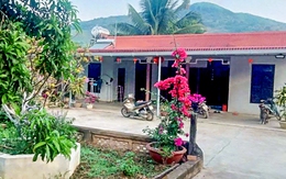 Chúng tôi chắp lại mái nhà