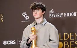 Cậu bé làm nên lịch sử khi nhận giải Quả cầu vàng ở tuổi 16