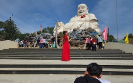 Khu du lịch Núi Cấm thuộc xã sẽ giải quyết được nhiều vấn đề bức xúc