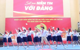 Tuổi 18 sắt son niềm tin với Đảng