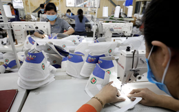 Standard Chartered: Tăng trưởng năm 2026 chờ tín hiệu từ đàm phán thuế quan