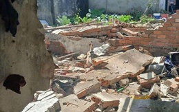 Nổ bung tường nghi do làm pháo, khách đến chơi bị thương nặng