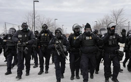 Ông Trump dọa dùng Đạo luật Chống nổi dậy, điều quân tới Minnesota trấn áp biểu tình