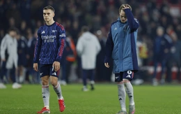 Arsenal bị từ chối quả phạt đền rất rõ ràng trong trận hòa Nottingham Forest