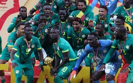 Suýt bỏ trận đấu vì trọng tài, Senegal vẫn vô địch AFCON
