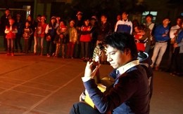 Trở về cùng dựng xây quê hương - Kỳ 6: Mang tiếng đàn về quê hương Việt Nam